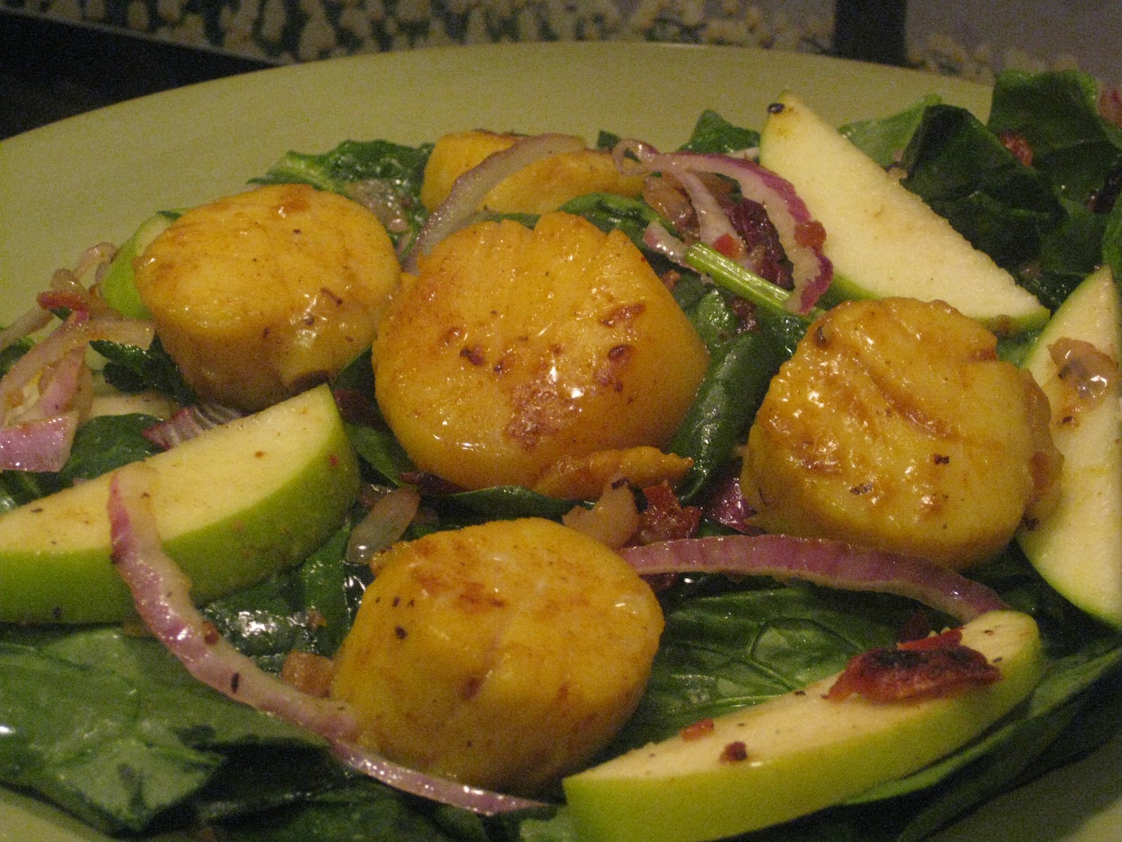 Bird Food Scallops over Spinach Salad with Bacon and a Cider Vinaigrette